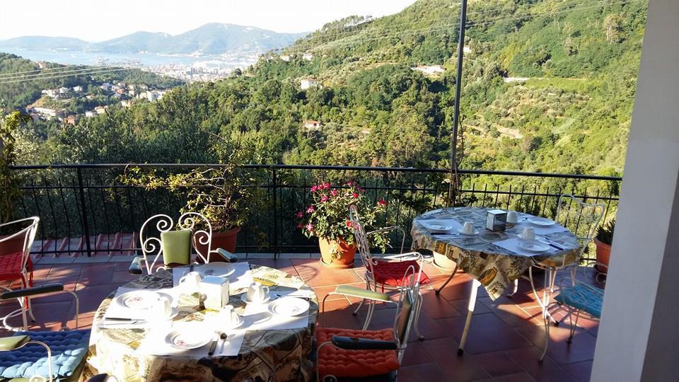Valeriano Lunense Agriturismo Oliva Azzurraヴィラ エクステリア 写真